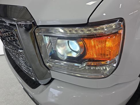 Used 2019 GMC Sierra 3500 Denali w/ Duramax Plus Package image 30