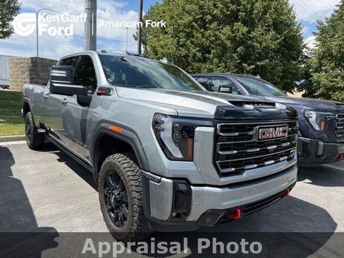 Used 2025 GMC Sierra 3500 AT4 w/ Technology Package AWD/4WD image 1