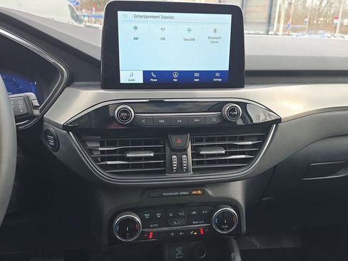 Used 2022 Ford Escape Titanium w/ Class II Trailer Tow Package image 26