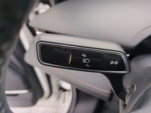 Used 2025 Lincoln Nautilus Reserve w/ Jet Appearance Package image 27