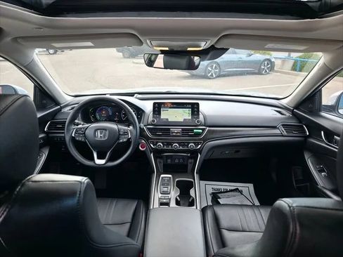Used 2021 Honda Accord Touring image 32