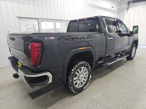 Used 2024 GMC Sierra 3500 SLT w/ SLT Premium Package image 6