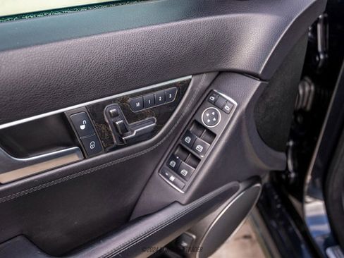 Used 2013 Mercedes-Benz C 63 AMG Sedan image 46