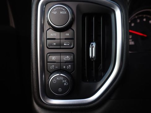 Used 2020 Chevrolet Silverado 1500 RST w/ True North Edition AWD/4WD image 27