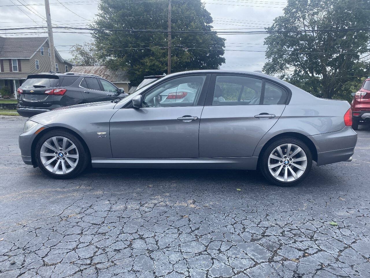 Used 2011 BMW 328i xDrive Sedan AWD/4WD image 4