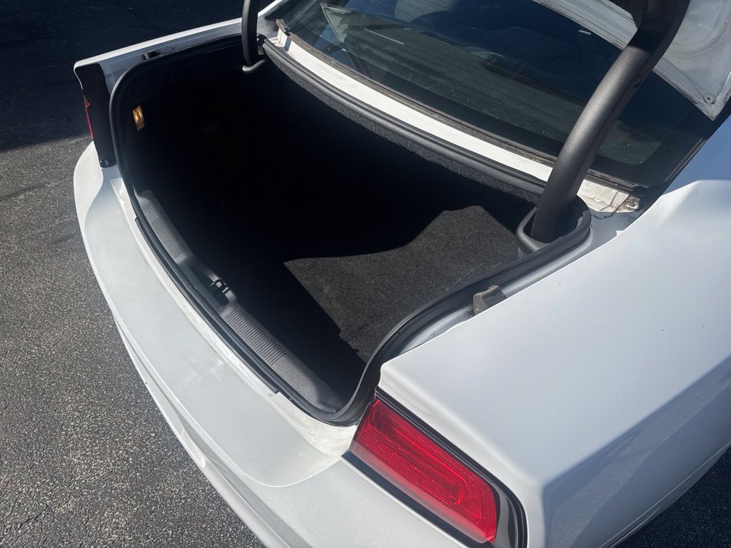 Used 2014 Dodge Charger SXT RWD image 19