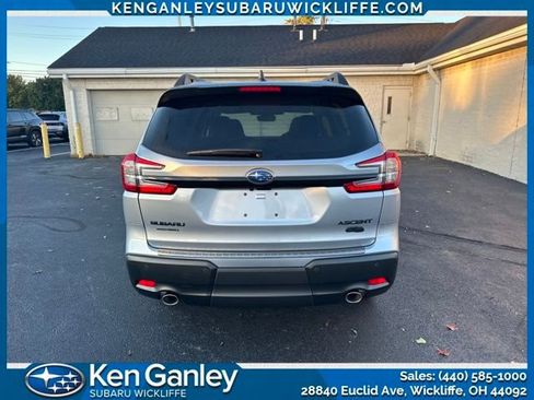 Used 2025 Subaru Ascent Onyx Edition image 6