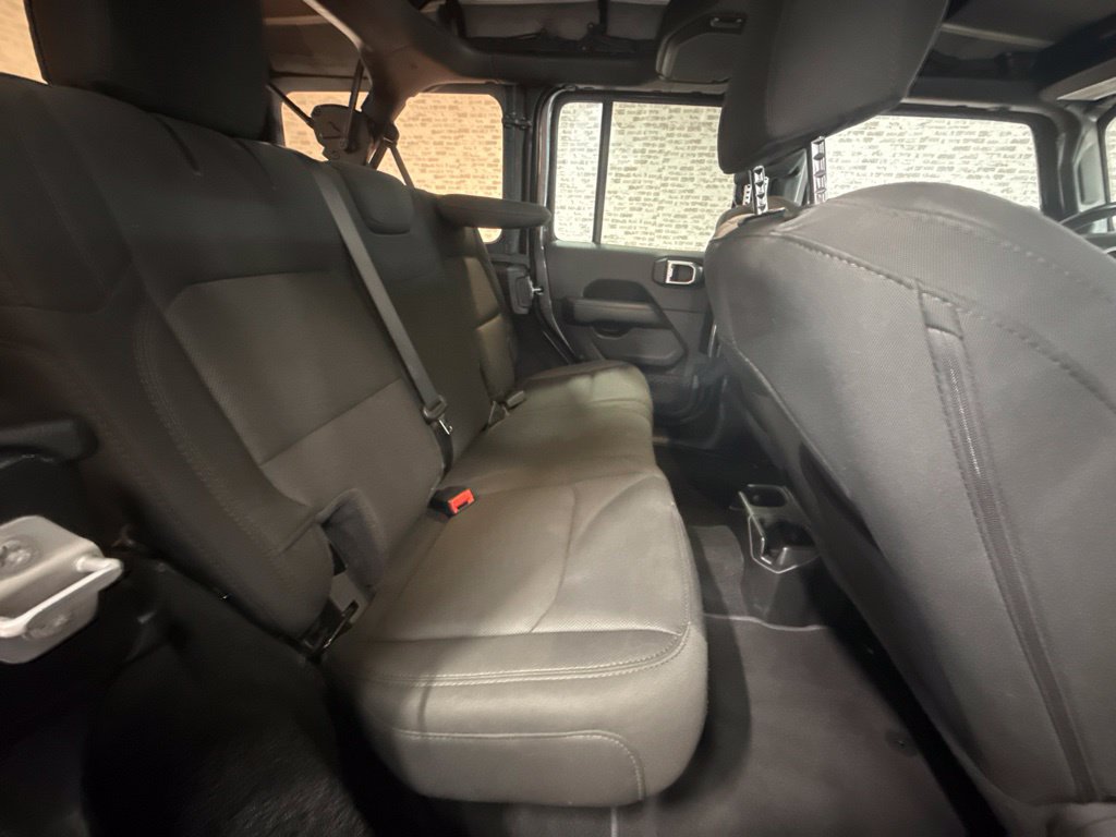 Used 2020 Jeep Wrangler Unlimited Sahara AWD/4WD image 12