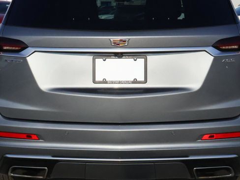 Used 2021 Cadillac XT6 Premium Luxury image 10