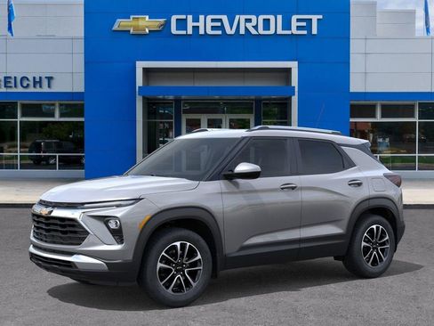 New 2026 Chevrolet TrailBlazer LT FWD image 2