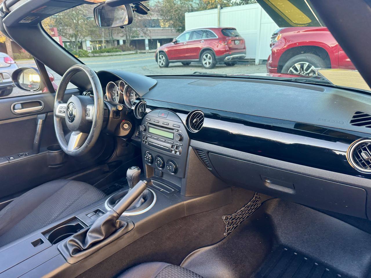 Used 2007 MAZDA MX-5 Miata Touring w/ Suspension Pkg RWD image 24