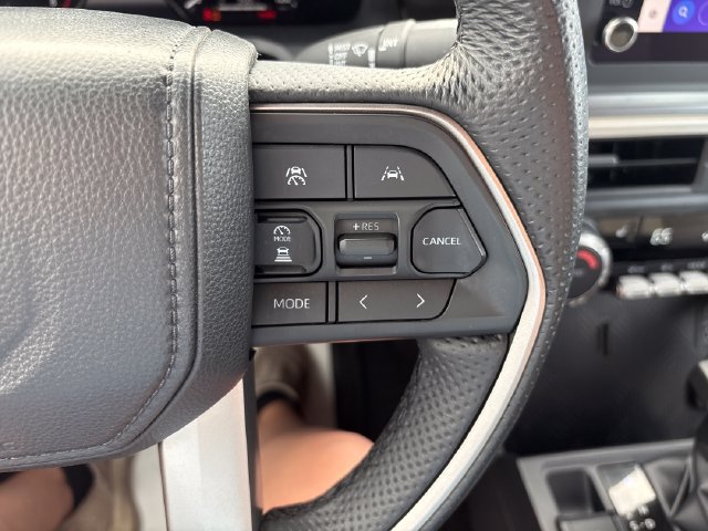 Used 2025 Toyota Tacoma TRD Off-Road AWD/4WD image 11