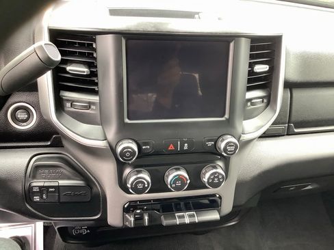 Used 2024 RAM 3500 Big Horn AWD/4WD image 32