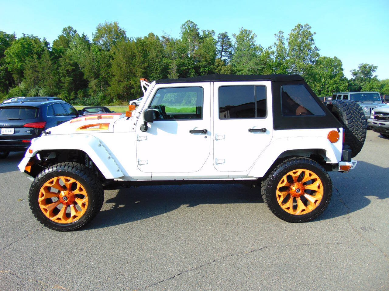 Used 2016 Jeep Wrangler Unlimited Sport w/ Connectivity Group AWD/4WD image 1