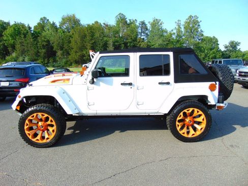 Used 2016 Jeep Wrangler Unlimited Sport w/ Connectivity Group AWD/4WD image 1