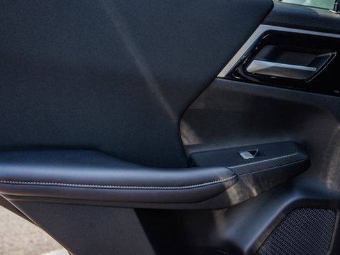 New 2025 Mitsubishi Outlander ES image 20