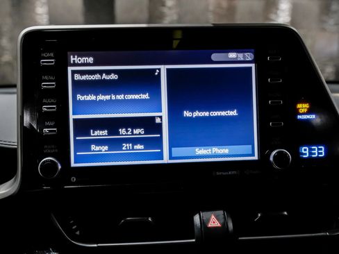 Used 2019 Toyota C-HR XLE FWD image 27