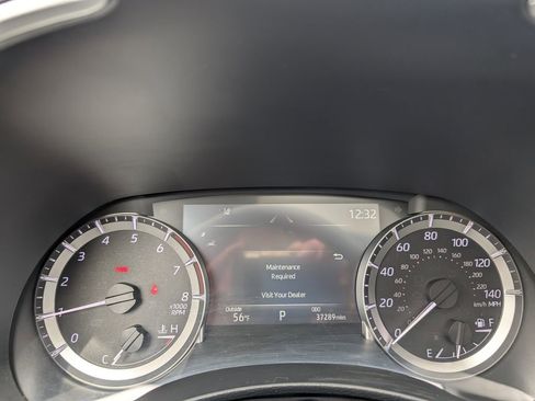 Used 2023 Toyota Highlander XLE image 25