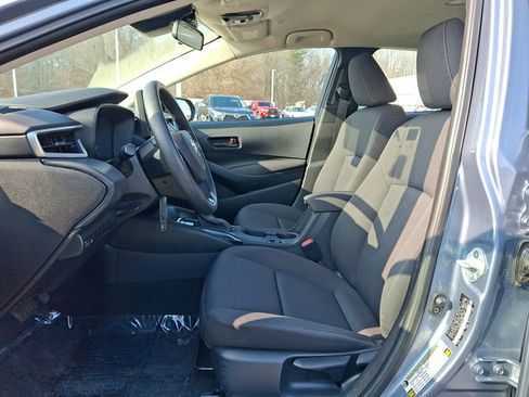 Used 2023 Toyota Corolla LE image 5