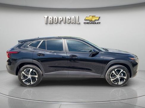 New 2026 Chevrolet Trax RS FWD image 6