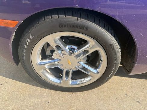 Used 2004 Chevrolet SSR w/ Preferred Equipment Group RWD image 5