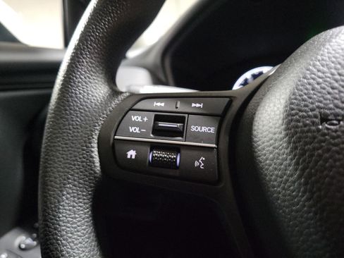 Certified 2025 Honda HR-V LX image 22