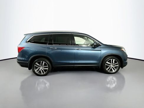 Used 2018 Honda Pilot Touring image 9