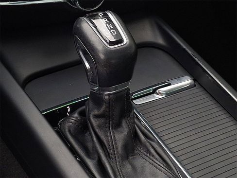 Used 2020 Volvo S60 T6 Momentum image 20