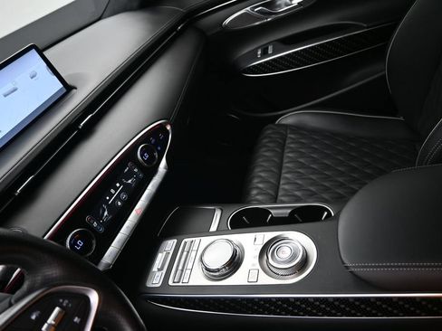 Used 2023 Genesis GV70 3.5T Sport w/ Sport Prestige Package AWD/4WD image 18