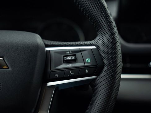 New 2025 Mitsubishi Outlander SE image 21