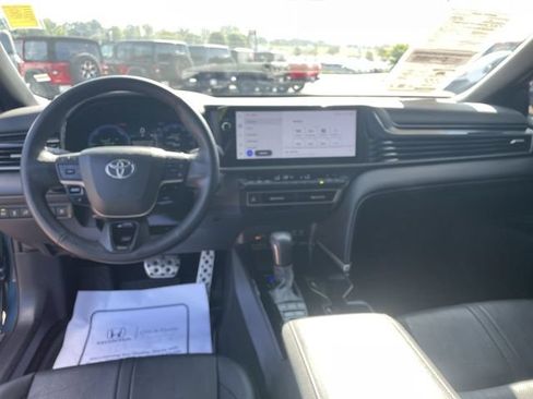 Used 2025 Toyota Camry XSE AWD/4WD image 14
