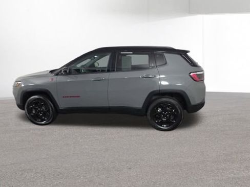 Used 2023 Jeep Compass Trailhawk image 6