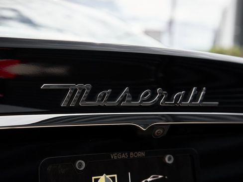 Used 2021 Maserati Quattroporte Trofeo image 18