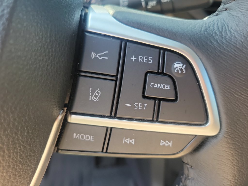 Certified 2022 Toyota Sienna XLE FWD image 33