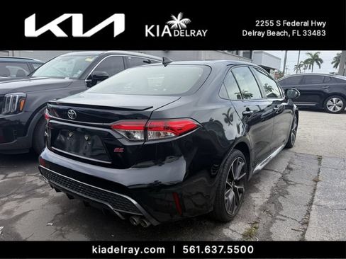 Used 2020 Toyota Corolla SE FWD image 2
