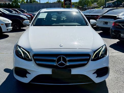 Used 2017 Mercedes-Benz E 300 4MATIC image 2