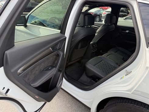 Used 2024 Audi SQ5 Premium Plus w/ Premium Plus Package AWD/4WD image 15