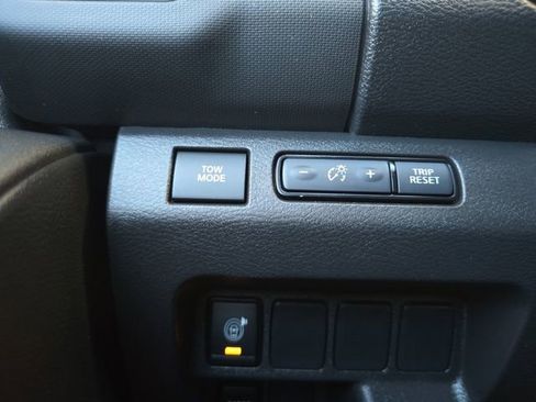 Used 2024 Nissan Frontier Pro-X w/ Technology Package image 10