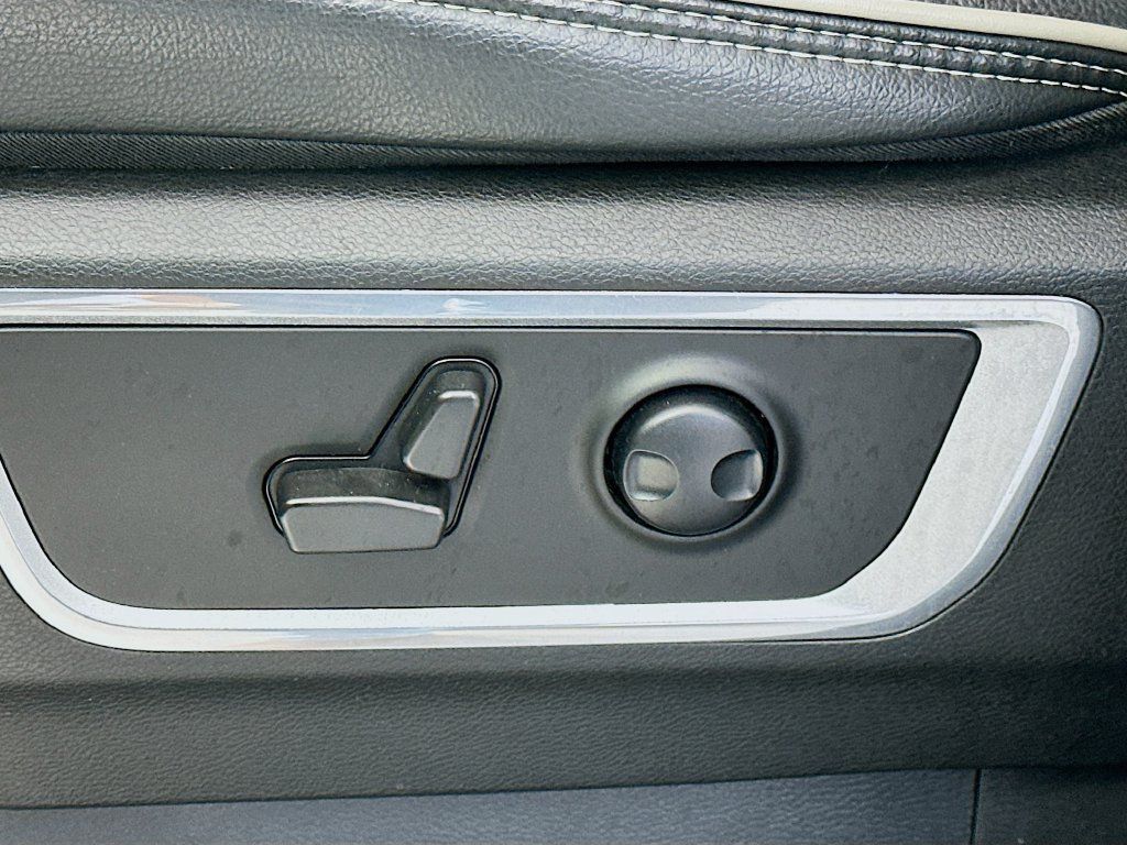 Used 2022 RAM 1500 Laramie AWD/4WD image 22