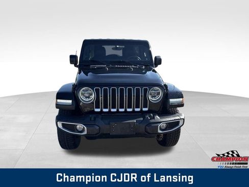 Used 2021 Jeep Wrangler Unlimited Sahara w/ Uconnect 4C Nav & Sound Group AWD/4WD image 11