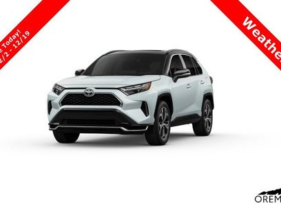 New 2025 Toyota RAV4 XSE w/ Weather Package