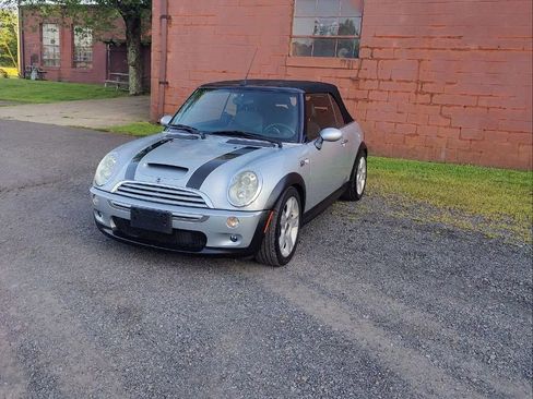 Used 2005 MINI Cooper S FWD image 3