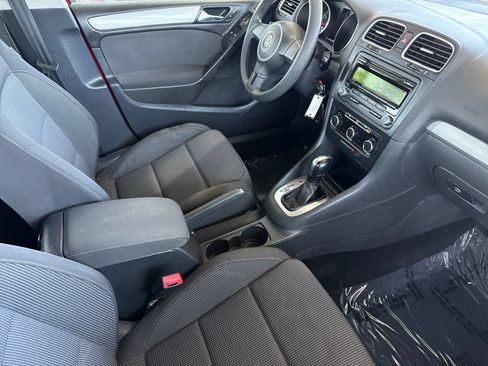 Used 2013 Volkswagen Golf 4-Door FWD image 16
