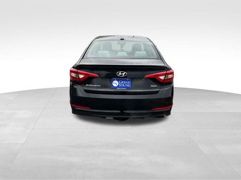 Used 2017 Hyundai Sonata SE FWD image 5