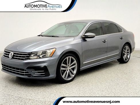 Used 2016 Volkswagen Passat 1.8T R-Line FWD image 1