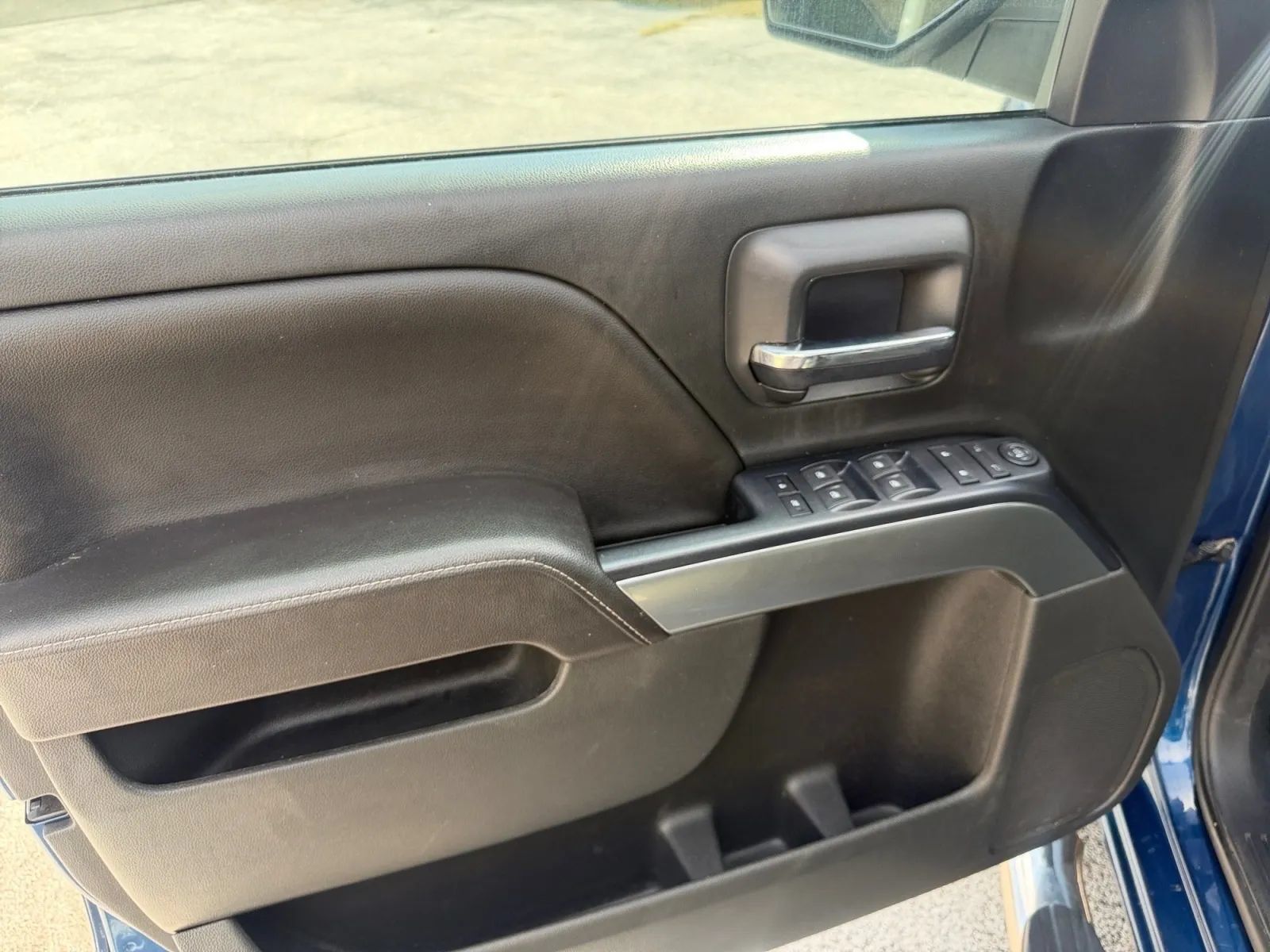 Used 2017 Chevrolet Silverado 1500 LT w/ All Star Edition RWD image 11