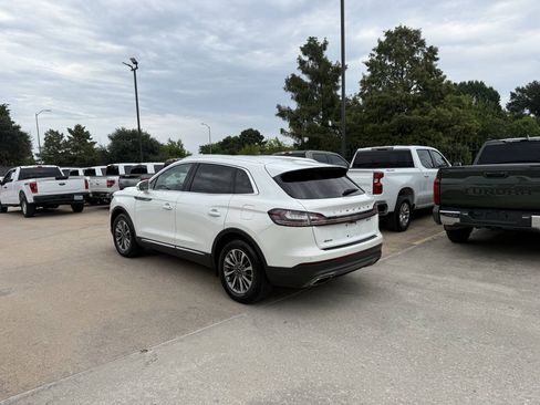 Used 2020 Lincoln Nautilus FWD w/ Equipment Group 101A image 4