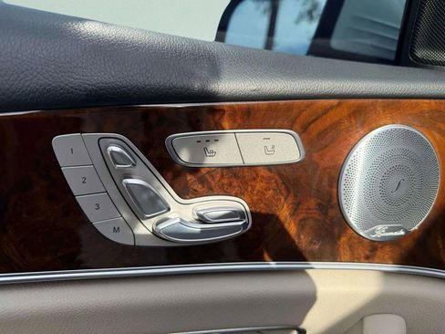 Used 2017 Mercedes-Benz E 300 4MATIC image 32