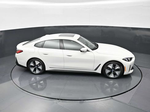 New 2026 BMW i4 eDrive40 w/ Premium Package RWD image 20