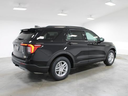 New 2026 Ford Explorer Active w/ Active Comfort Package RWD image 8